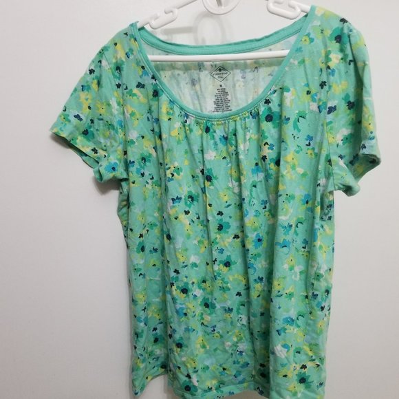 St. John's Bay Tops - lovely floral green St. John's Bay women's M shirt